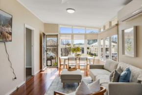 Light & Bright! 3 Bedroom Cottage, East Toowoomba!